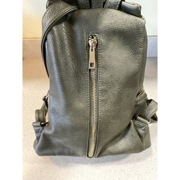 Sondra Roberts Squared Pebbled Green Backpack Bag Purse Casual Vegan Leather EUC - Picture 5 of 12